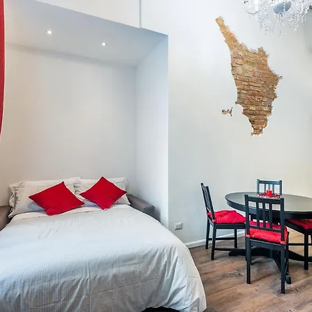 Lorenzo De' Medici Family Apartment