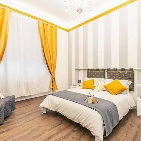 Lorenzo De' Medici Family Apartment